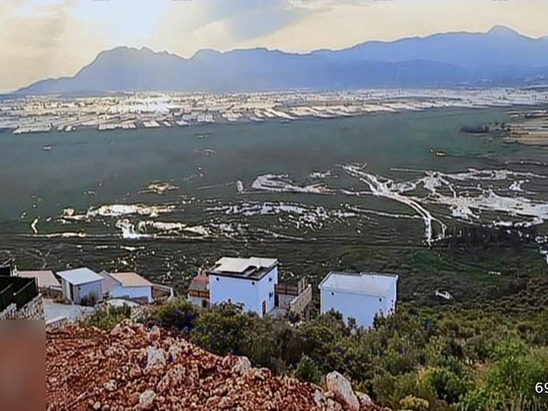 Antalya kaş üzümlü deni̇z manzarali full önü açik yatirim firsati