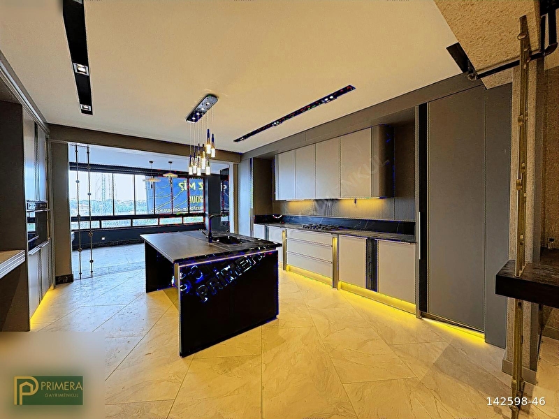 Pri̇mera'dan osmangazi̇ mahallesi̇n'de 300m² 4.5+1 ultra lüks dai̇re