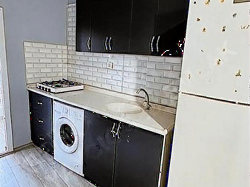 Barajyolunda 1+1 geni̇şşşş ana caddeye 2 dak mesafede