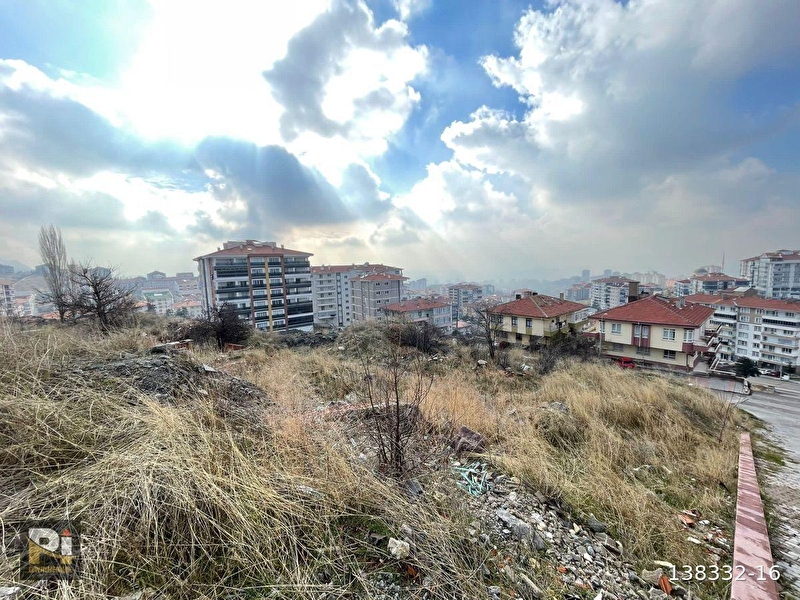 Feridun çelikte 1 daire getirili arsa
