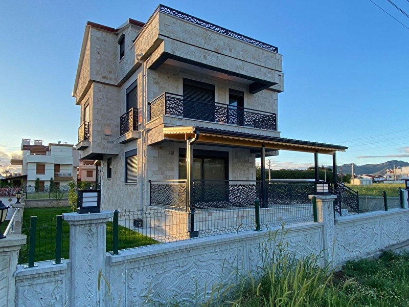 İzmir dikili salihler deniz manzaralı satılık müstakil 4+1 villa