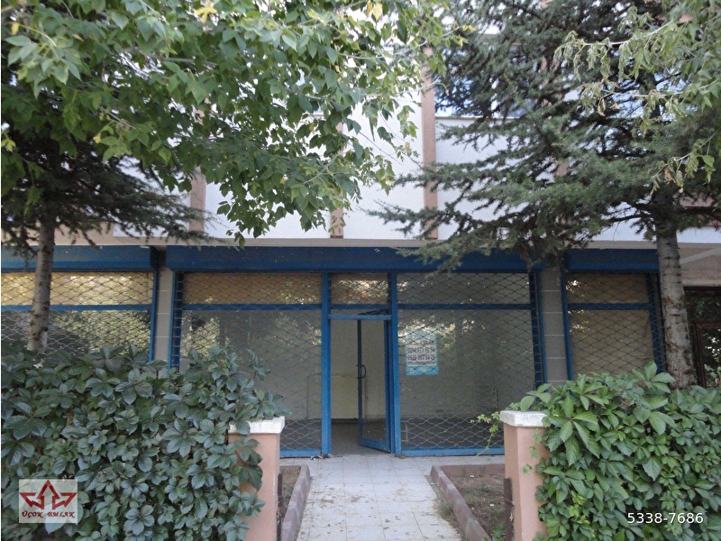 Satilik ofi̇s büro aşagi öveçler li̇zbon caddesi̇ malazgi̇rt ve çeti̇n emeç bulvari yak.gi̇ri̇ş kat 85m2