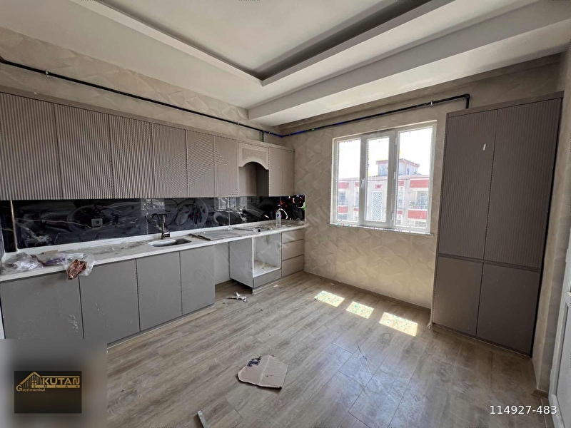 Nizip'de satilik 3+1 lüx sifir dai̇re çi̇ft banyolu