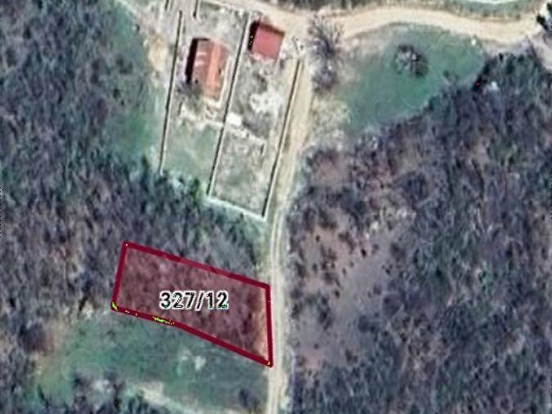 Safrnbolu'nun geli̇şen bölgesi̇ yaziköy'de satilik yol kenari arsa
