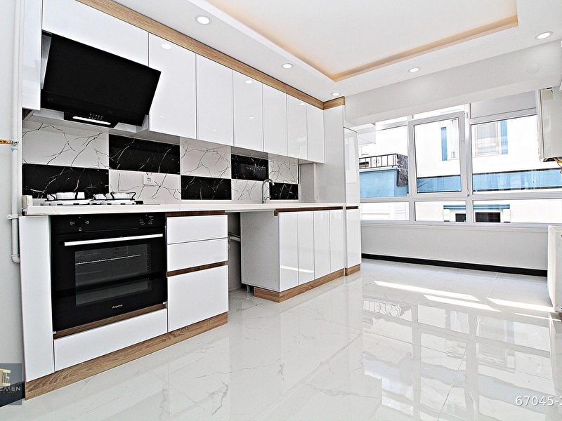 Gi̇msa_cadde_okul_yakini_ara katta ultra lüx yapiya sahi̇p 3+1