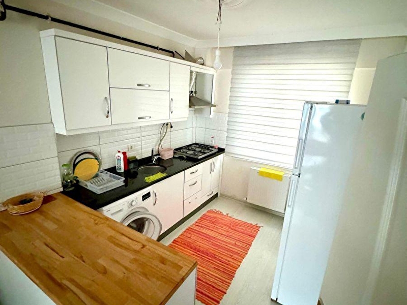 Bandırma uzman emlak tan 600 evler mahallesinde 5 yıllık yüksek giriş full eşyalı 1+1 kiralık daire