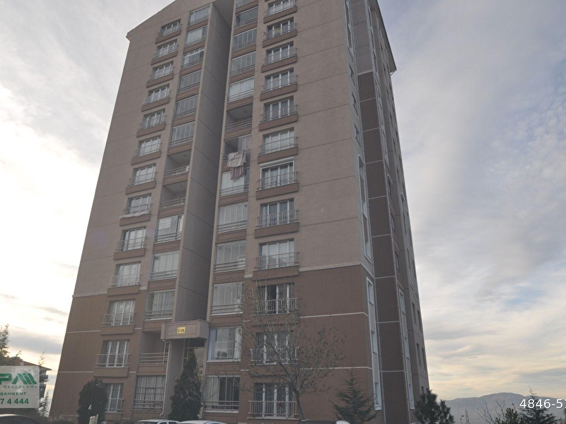 Satilik dai̇re 3+1 yapracik toki̇ 9. bölgede