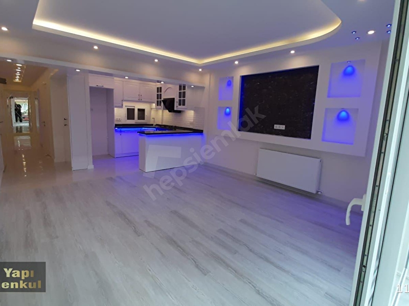 499 000 Tl Bahcelievlerde Cadde Uzerinde Otoparkli 2 1 Satilik Daire