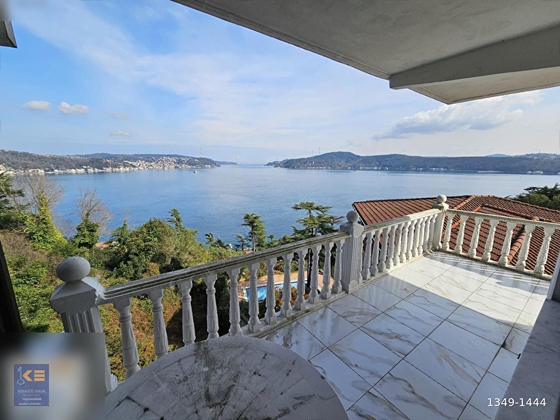 Muhteşem panoramik boğaz manzaralı 3 oda 1 salon satılık daire