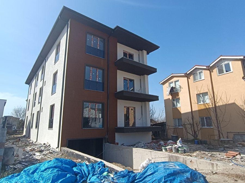Serdi̇van köprübaşi mahallesi̇nde 2+1 109 m2 yerden isitmali ebeveyn banyolu ara kat dai̇re