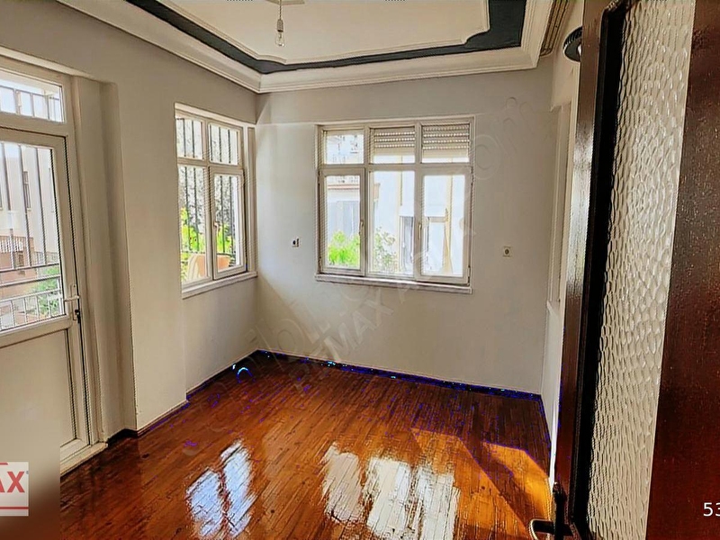 Şehi̇r merkezi̇nde, hastanelere yakin 2+1, bakimli, satilik dai̇re