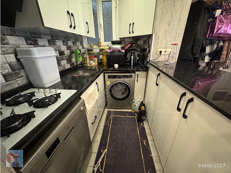 Yeni Asır Emlak'dan Geniş 1+1 Mastafsız Geniş Daire