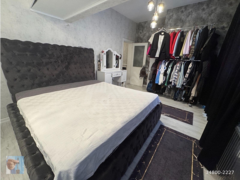 Yeni Asır Emlak'dan Geniş 1+1 Mastafsız Geniş Daire