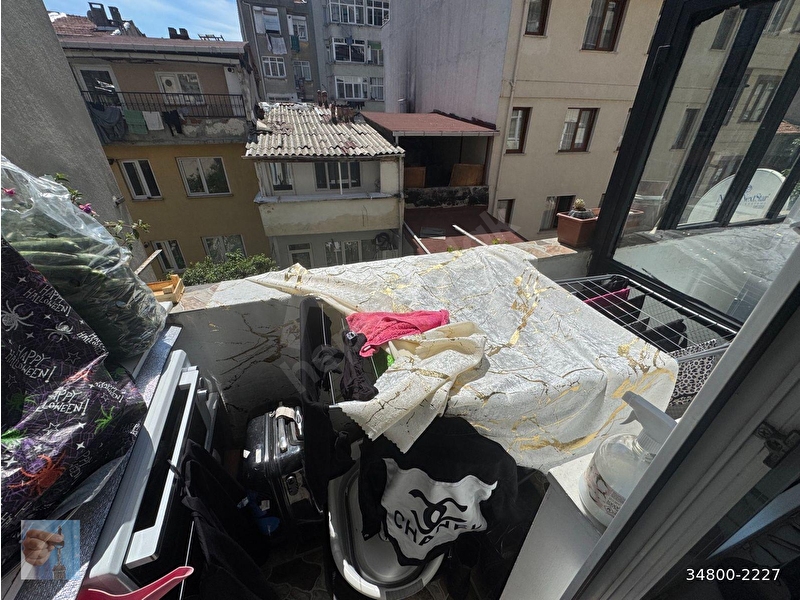 Yeni Asır Emlak'dan Geniş 1+1 Mastafsız Geniş Daire