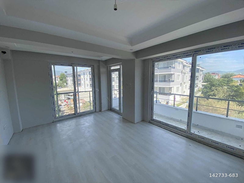 Mi̇ne emlaktan 2+1kapali mutfak 92m2 dai̇re