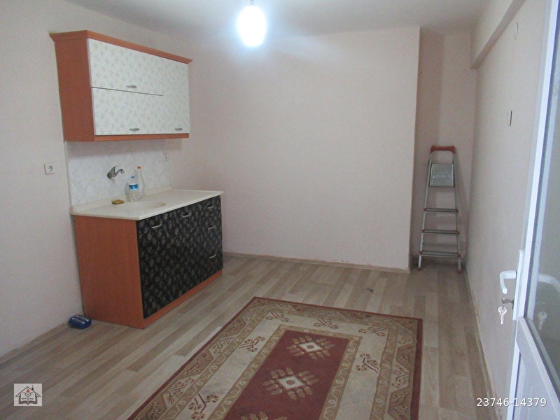 600 Tl Doganay Mh Uzumcu Okulu Yakini Firsat Kiralik Dukkan