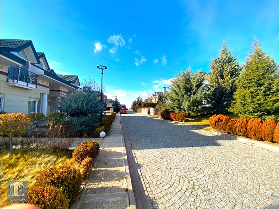 incek cicekkent sitesi 6 2 tam cephe gol manzarali asansorlu