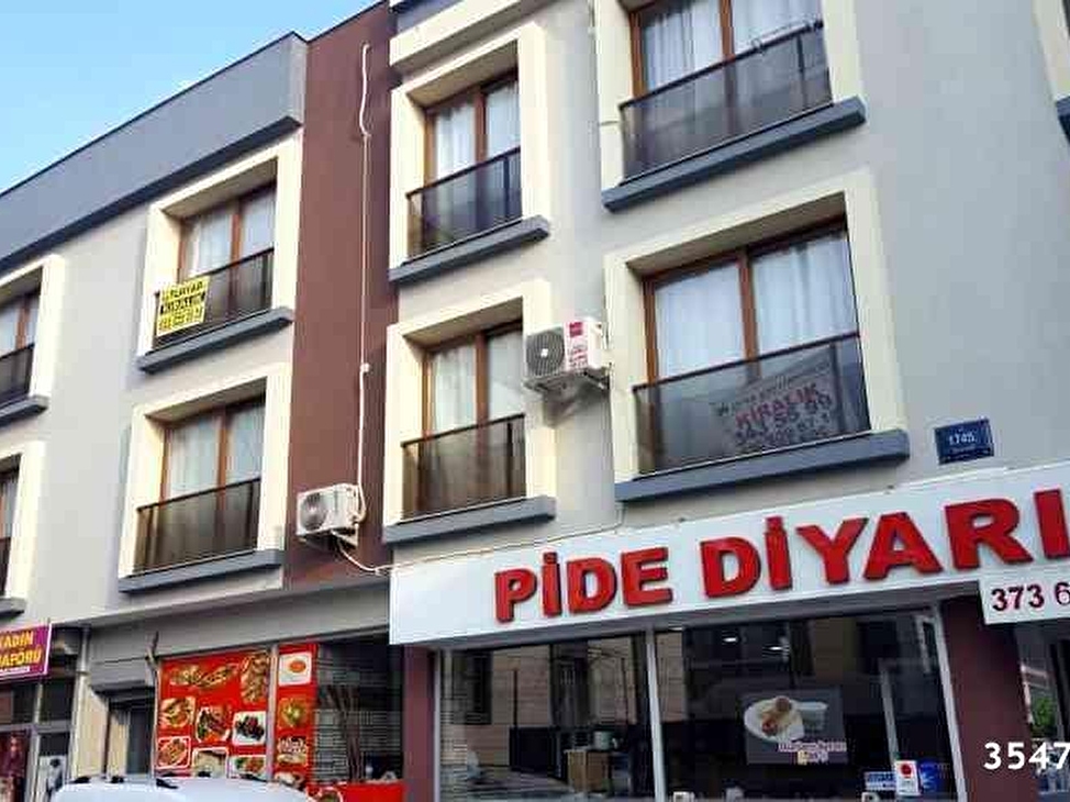 Bornova Mevlanada Yatirimciya Iyi Lokasyonda 1 1 Esyali Ev 35475 6129 Hurriyet Emlak