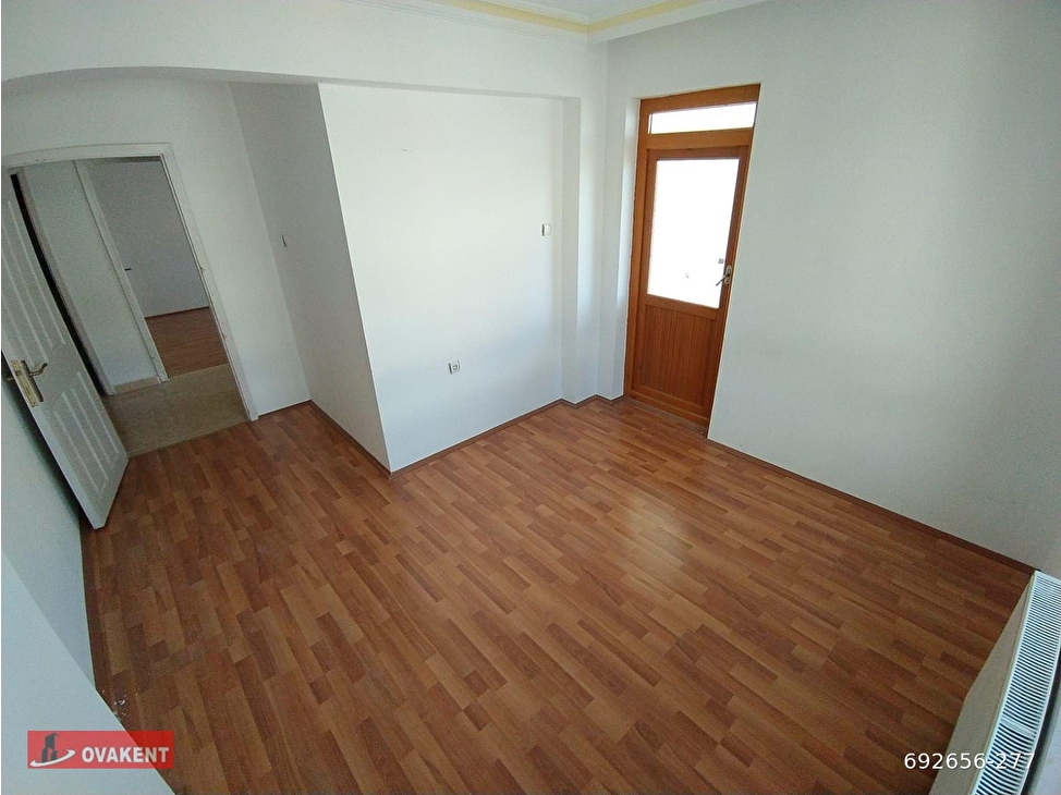Yayla Mahallesi Cadde Uzeri Ara Kat 3 1 2 Balkonlu Dusakabinli 692656 277 Hurriyet Emlak
