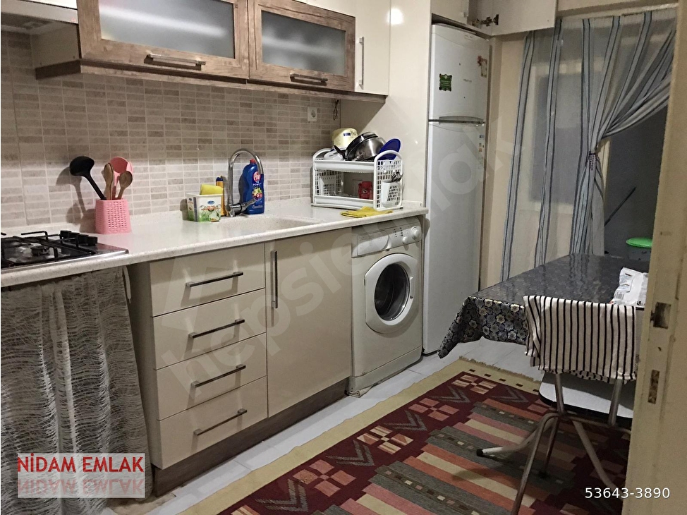 Nidam Emlaktan Emirsultanda 2 1 100 M Cift Cephe Daire 53643 3890 Hurriyet Emlak