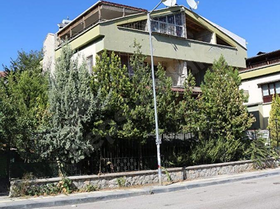 evinbizden eryaman da site icerisinde mustakil bahceli villa 37957 14934 hurriyet emlak