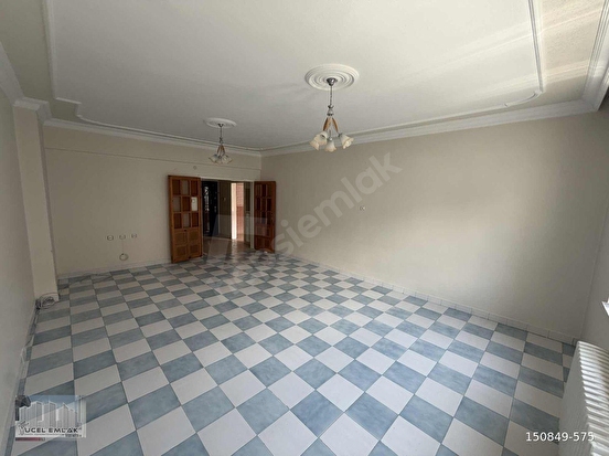 NEVKUR-ESENTEPE MAH. 3+1 ARAKAT GÜNEY CEPHELİ DAİRE YÜCEL EMLAK - Görsel 8