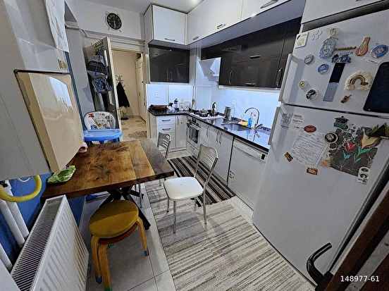 HÜRRİYET ORTA OKULU YANINDA SATILIK ORTA KAT 3+1 BAKIMLI DAİRE - Görsel 12