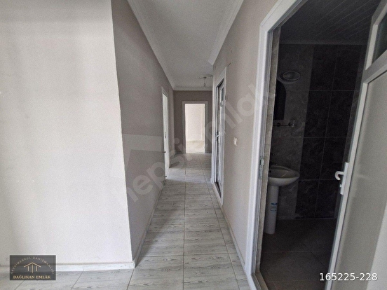 BAĞLAR  MAH  SATILIK  CADE ÜSTÜ  4 ODA 1 MUTFAK SIFIR DAİRE - Görsel 9