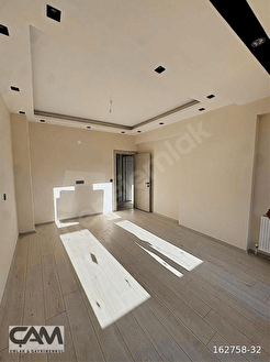 ÇAM GAYRİMENKUL | ATA CAD. CİVARI HER ŞEYİ YAPILI ÖN CEPHE DAİRE - Görsel 20