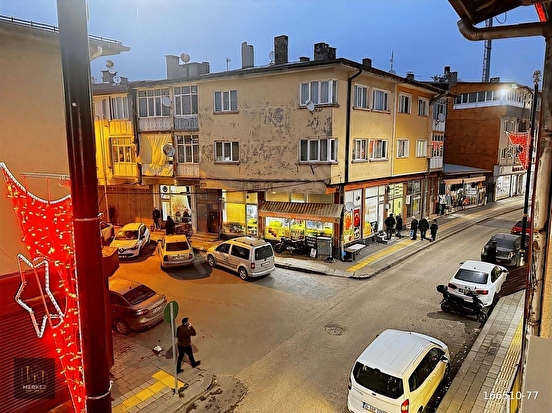 ÇARŞI İÇİNDE 3+1 EŞYALI SATILIK DAİRE - Görsel 4