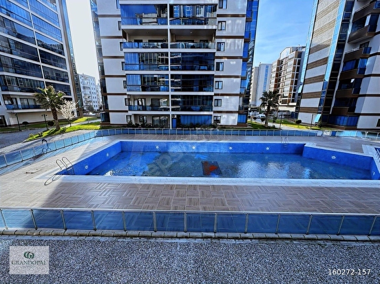 GRAND OPALDEN ÖZLÜCENİN EN PRESTİJLİ SİT. HAVUZ MANZARALI DAİRE - Görsel 1