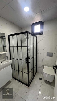ERGENEKON MAHALLESİNDE YERDEN ISITMALI GİYİNME ODALI LÜKS DAİRE - Görsel 5