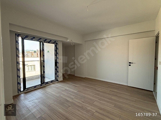 ATATÜRK BULVARINDA 135M2 3+1 SATILIK DAİRE - Görsel 9