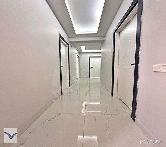 EMİNEVİME UYGUN E5 E 2. DK SİTE İÇİ İSKANLI 3+1 SATILIK DAİRE - Görsel 3