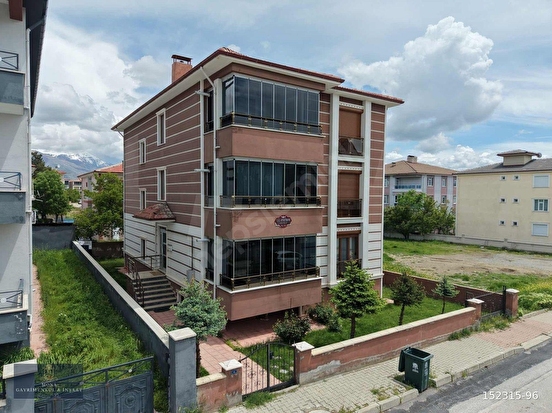 MODADAN SÜPER KONUMDA ARSA PAYI YÜKSEK SATILIK LÜKS 3+1 DAİRE! - Görsel 1