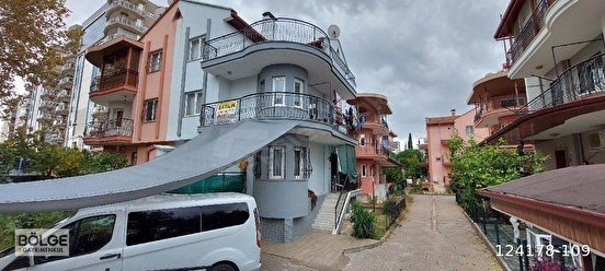 GİRNE MAHALLESİNDE CADDE ÜZERİ SATILIK 4 1 TRİPLEX/VİLLA 124178 109