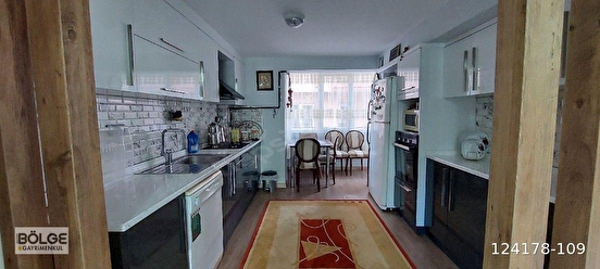 GİRNE MAHALLESİNDE CADDE ÜZERİ SATILIK 4 1 TRİPLEX/VİLLA 124178 109