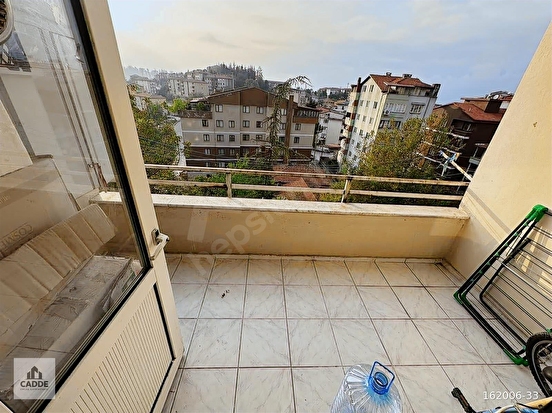 CADDE EMLAK GAYRİMENKULDEN BAHÇELİEVLERDE SATILIK 3+1 DAİRE - Görsel 2