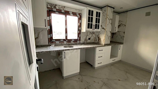 GÜL EMLAKTAN TARSUS CUMHURİYET MAHALLESİNDE GENİŞ 1+1 SATILIK DAİRE - Görsel 1