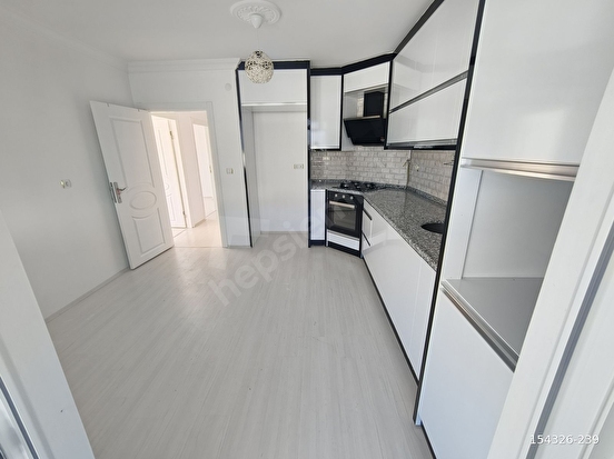 GARANTİ EMLAKtan ELİTPARK HASTANESİ ÜSTÜ 1.KAT 3+1 FULL YAPILI - Görsel 3