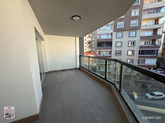 YAĞMUR EMLAKTAN MERKEZDE 2+1 KAPALI OTOPARKLI SATILIK DAİRE - Görsel 7