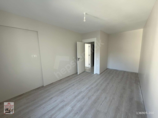 YAĞMUR EMLAKTAN MERKEZDE 2+1 KAPALI OTOPARKLI SATILIK DAİRE - Görsel 23