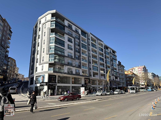 YAĞMUR EMLAKTAN MERKEZDE 2+1 KAPALI OTOPARKLI SATILIK DAİRE - Görsel 1