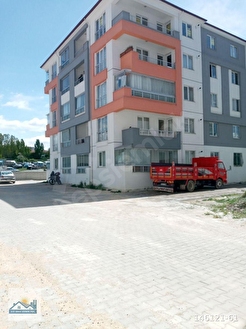 HACIBEY KAVŞAĞINDA ARAKAT SATILIK DAİRE - Görsel 1