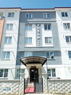 HACIBEY KAVŞAĞINDA ARAKAT SATILIK DAİRE - Görsel 2