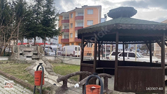 SALI PAZARI ÜNLÜLER SİTESİ 4+1 220 M2 SATILIK DAİRE - Görsel 6