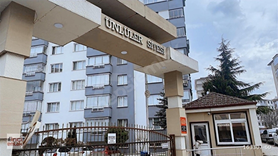 SALI PAZARI ÜNLÜLER SİTESİ 4+1 220 M2 SATILIK DAİRE - Görsel 1