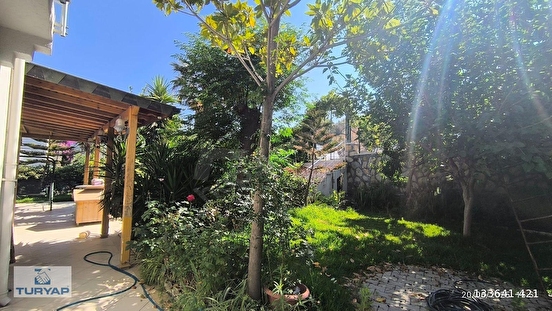 SARIMAZI KORU VİLLALARIN'DA SATILIK BAHÇELİ TRİPLEX 133641-421 | hepsiemlak
