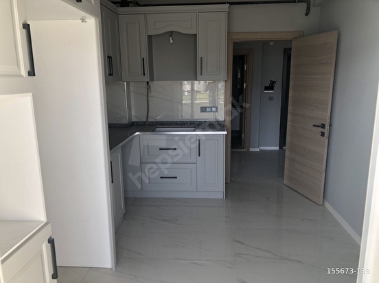 GÜZELYURT MAHALLESİNDE KAPALI OTOPARKLI KISA SÜRELİĞİNE FIRSAT - Görsel 4