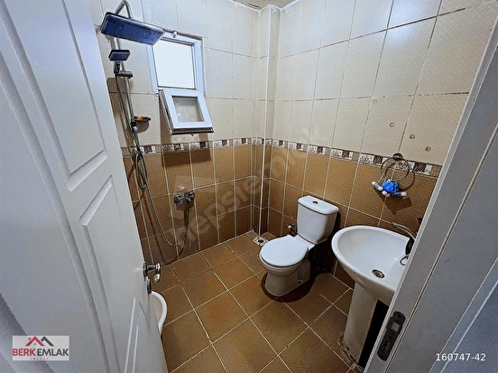 GÜLABİBEY MAHALLESİ KAPAKLI 2. SOKAKTA SATILIK 3+1 DAİRE - Görsel 11
